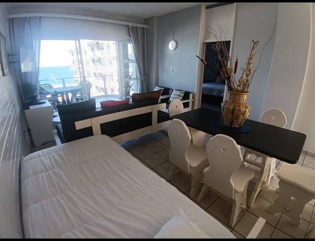 2 BEDROOM APARTMENT FOR SALE IN MARGATE BEACH